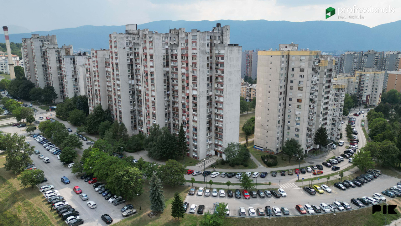 Trosoban Stan Alipašino Polje 78m2 Novi Grad Sarajevo photo 2