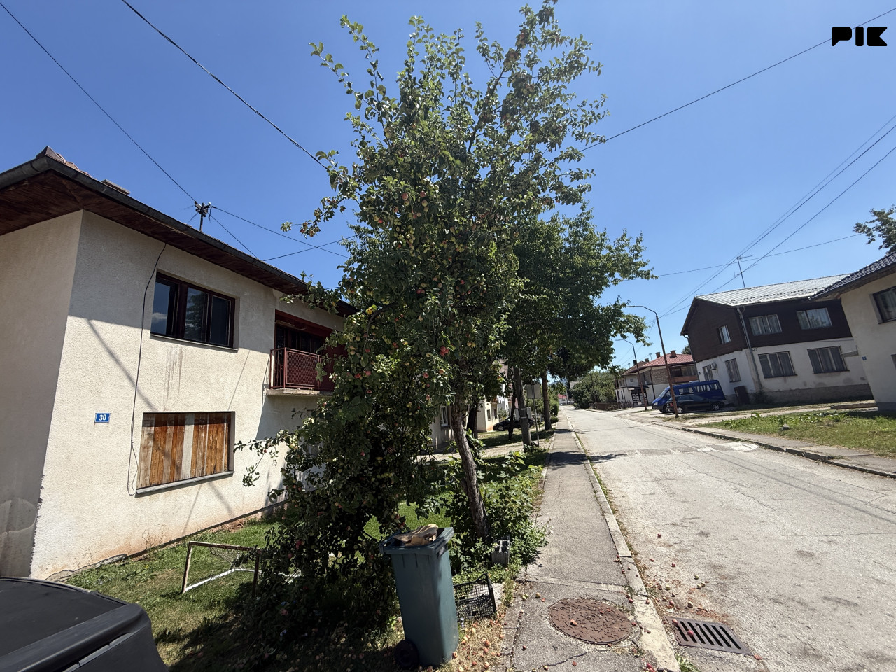 Kuća Pale 149 m2 Okućnica 330 m2 (mogućnost treće etaže) 4