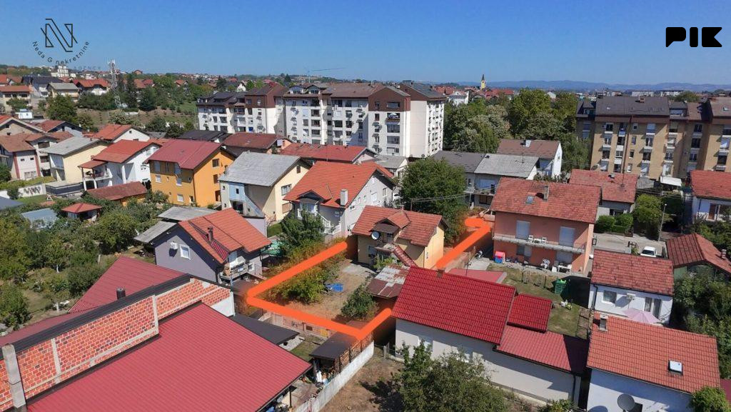 ROSULJE; plac od 540m2 sa starijom kućom 7