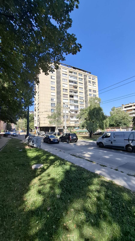 Sigenx prodaje stan/Grbavica/75 m2 18