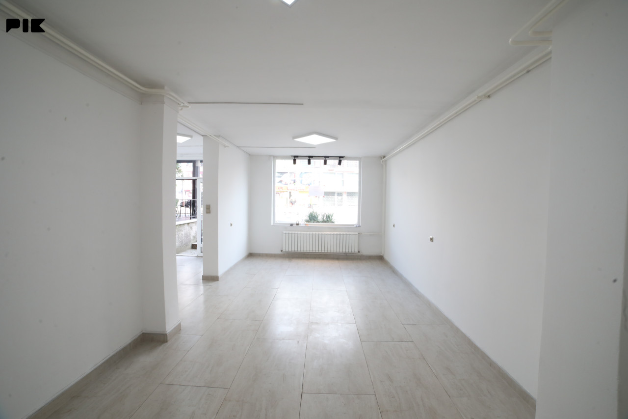 Poslovni prostor 40 m2 - Hrasno, Azize Š. (izlog na glavnu ulicu) 8