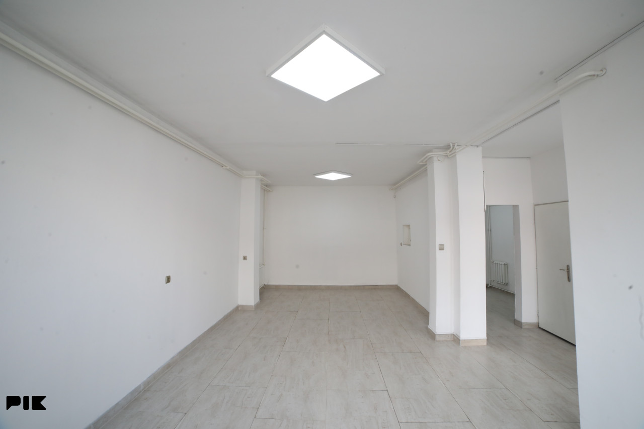 Poslovni prostor 40 m2 - Hrasno, Azize Š. (izlog na glavnu ulicu) 9