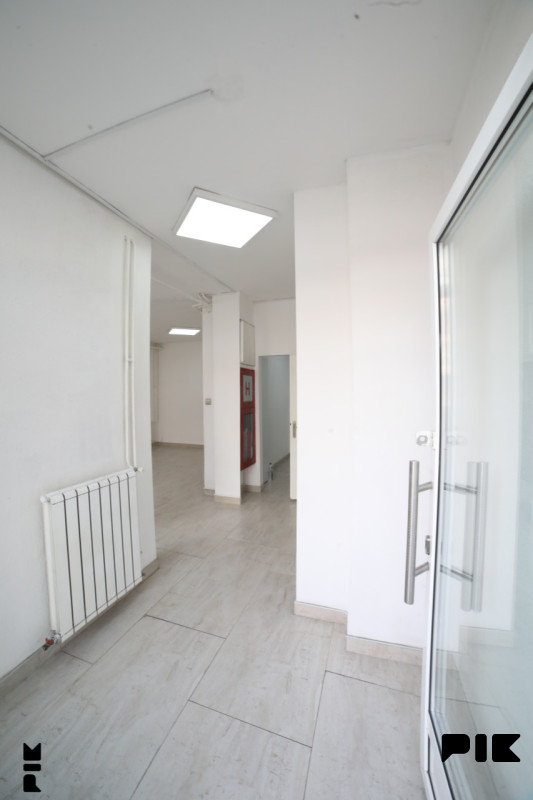 Poslovni prostor 40 m2 - Hrasno, Azize Š. (izlog na glavnu ulicu) 10