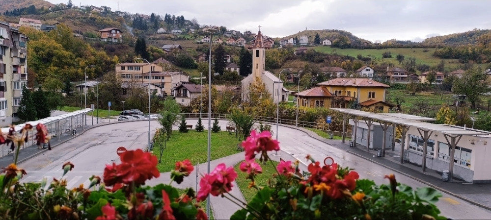 PRODAJA: Stan VOGOŠĆA centar/ 82m2 /četverosoban / Useljiv
