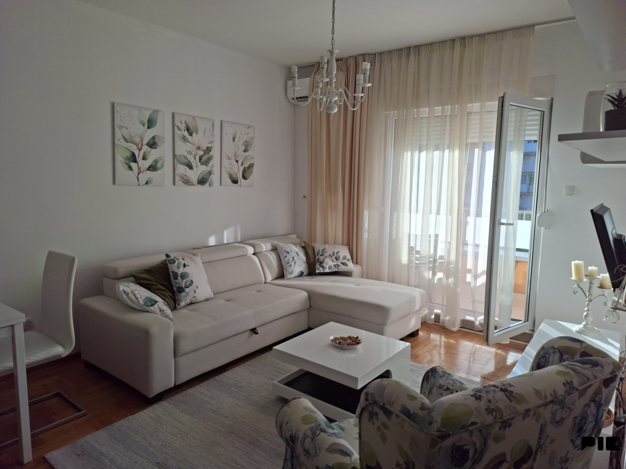 Stan na dan Banja Luka - VerdeLiving (parking+balkon)