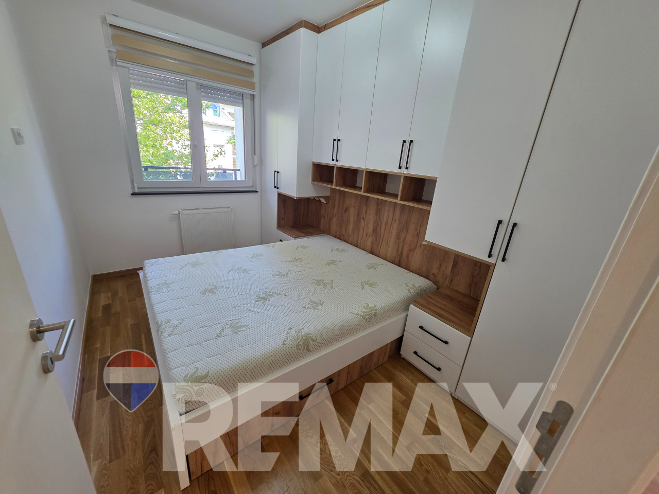 Trosoban stan 60m2, novogradnja, garažno i parking mjesto, ostava 5