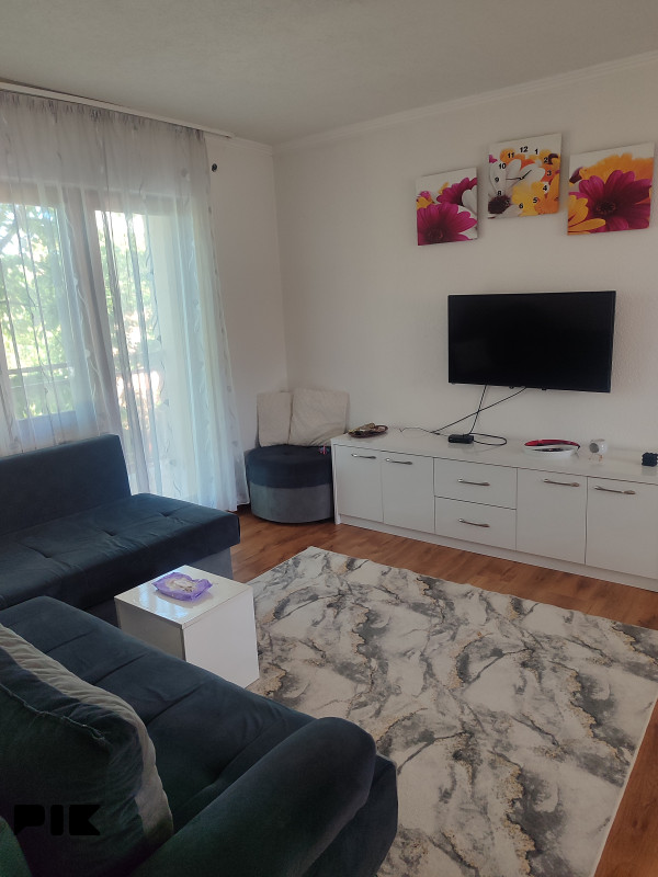 Iznajmljujem apartman na dan ili vise 6