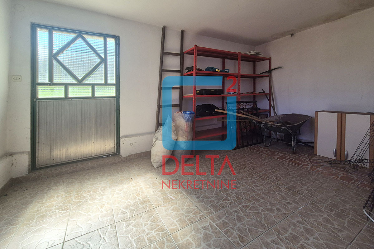 Kuća 118m2 + (dodatna kuća) / na parceli 1.830m2 / Semizovac / 7