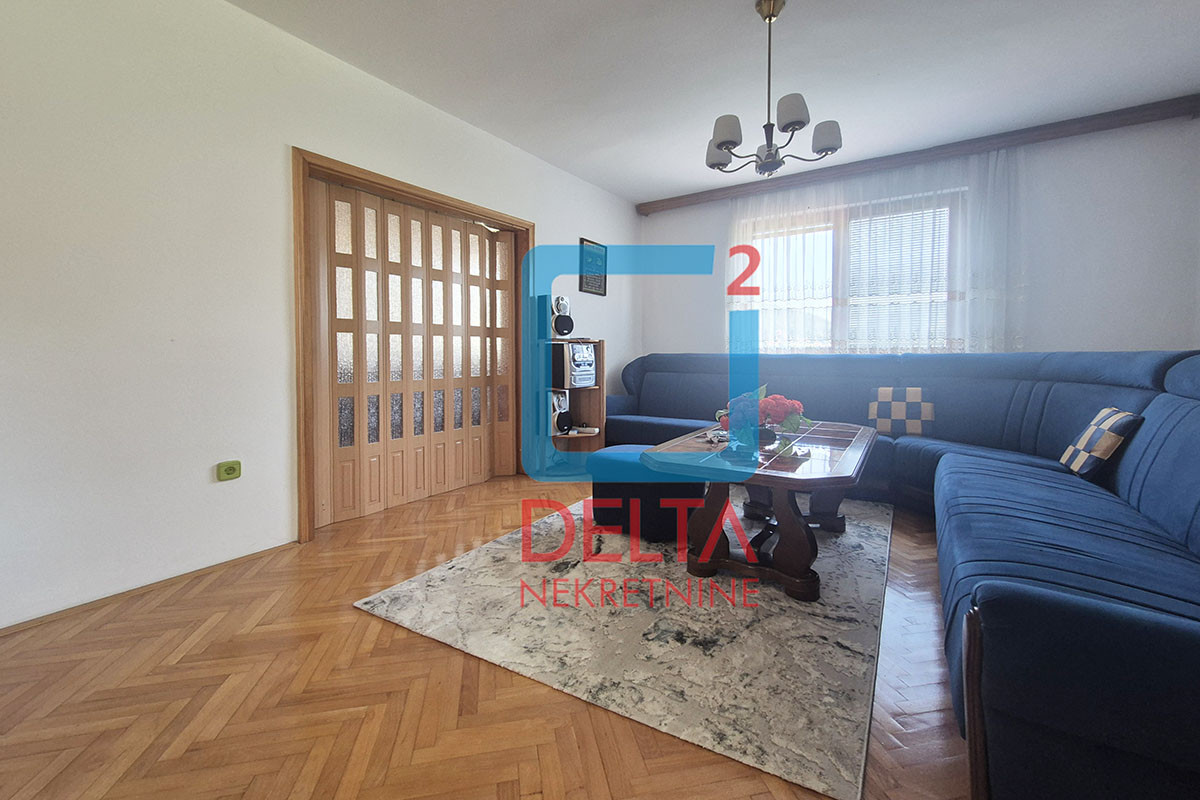 Kuća 118m2 + (dodatna kuća) / na parceli 1.830m2 / Semizovac / 13