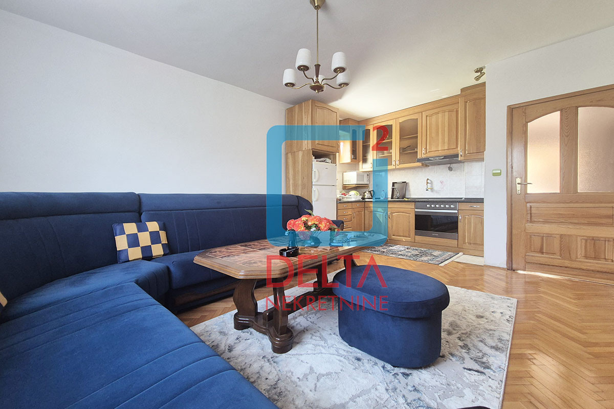 Kuća 118m2 + (dodatna kuća) / na parceli 1.830m2 / Semizovac / 15