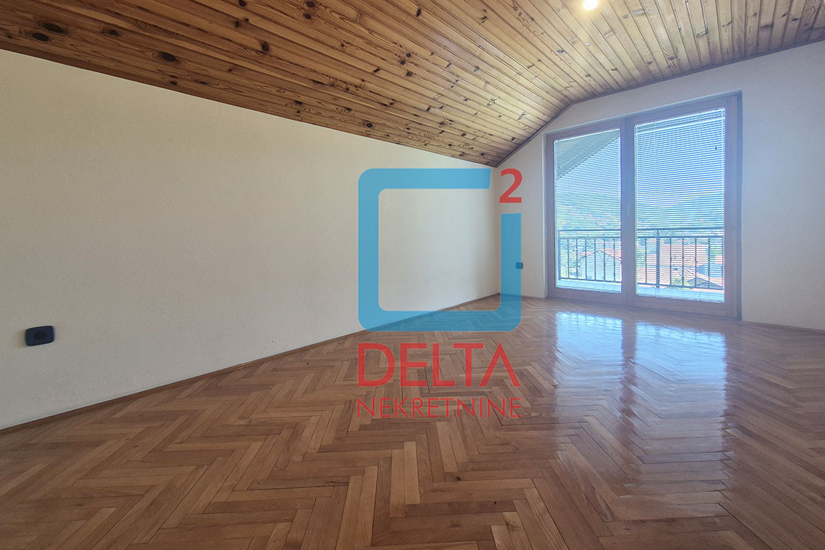 Kuća 118m2 + (dodatna kuća) / na parceli 1.830m2 / Semizovac / 17
