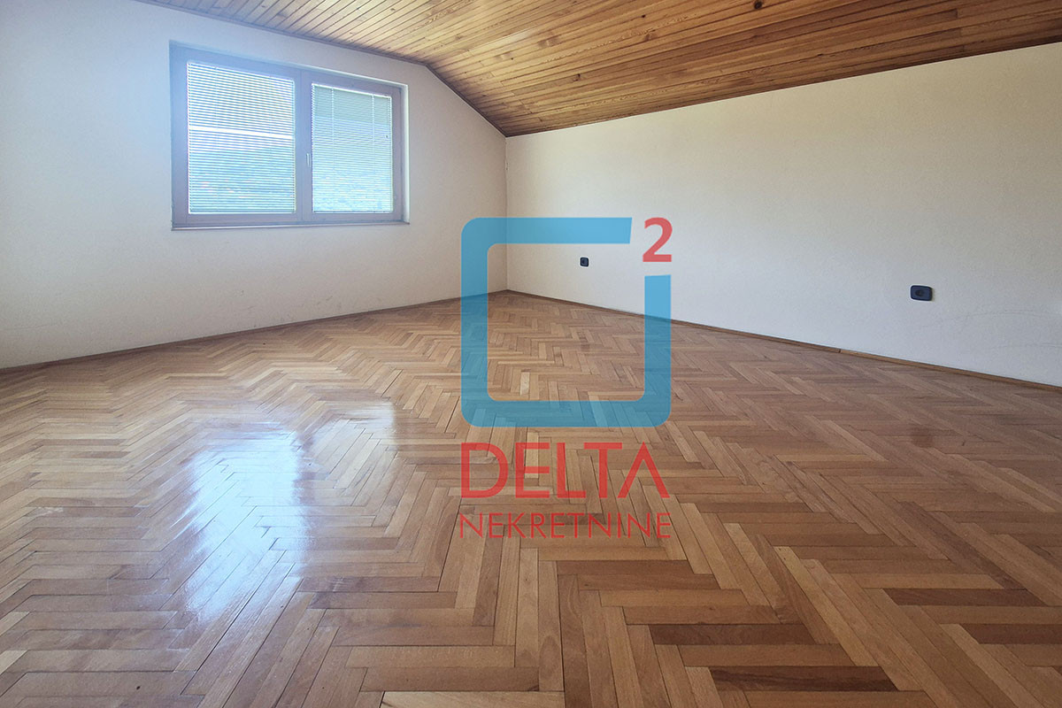 Kuća 118m2 + (dodatna kuća) / na parceli 1.830m2 / Semizovac / 22