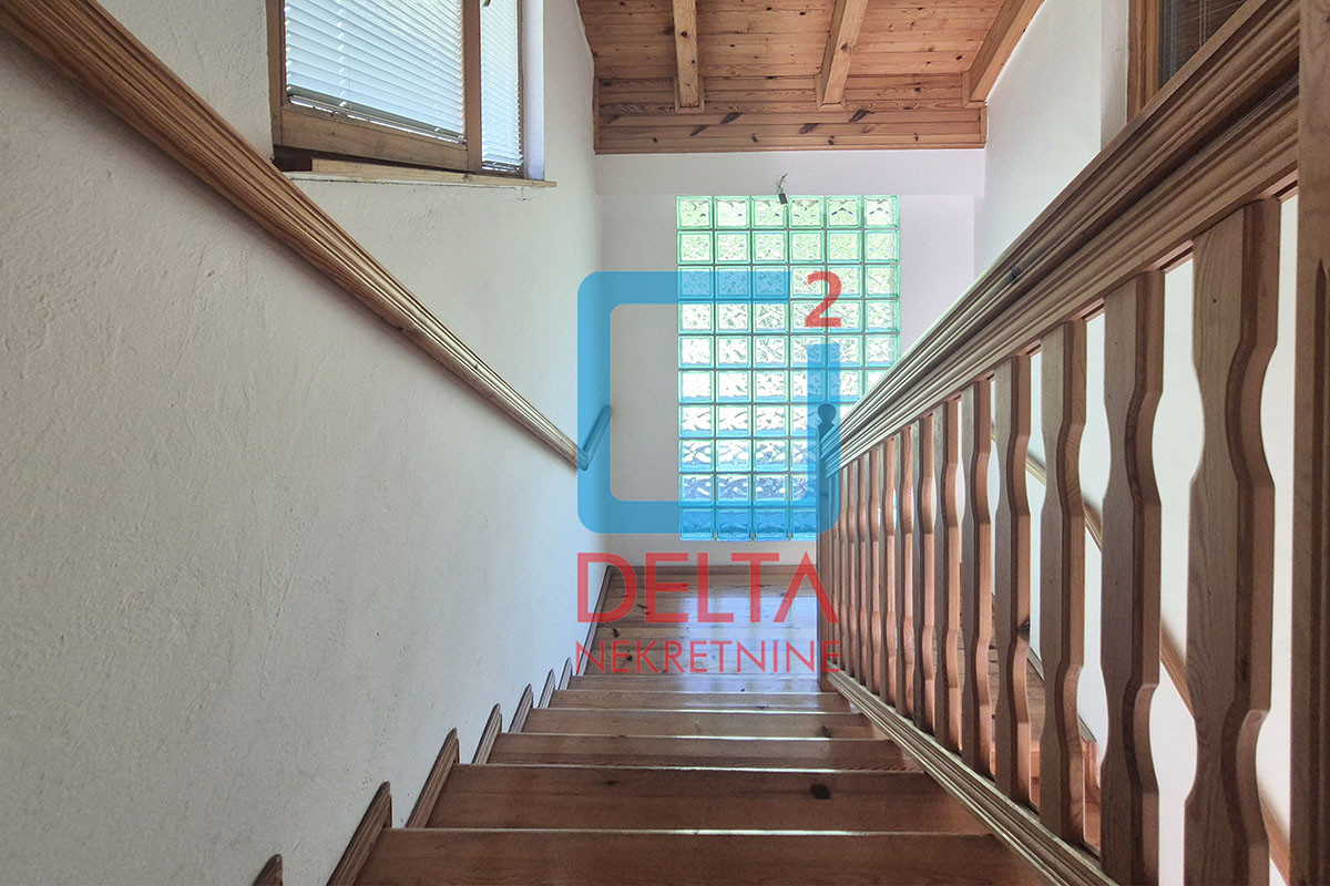 Kuća 118m2 + (dodatna kuća) / na parceli 1.830m2 / Semizovac / 28