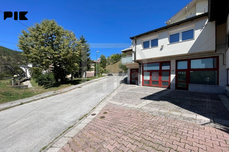 Poslovni objekat sa tri parking mjesta, Vogošća 24