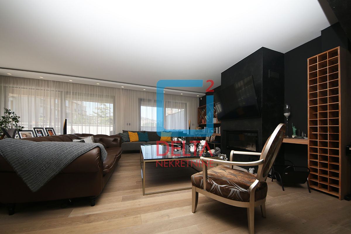 Luksuzan šestosoban stan / 200 m2 / dva garažna mjesta / Grbavica 2