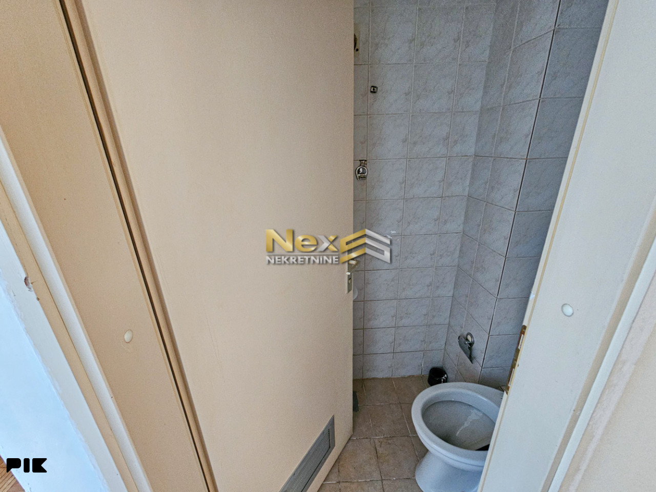 Trosoban dvoetažni stan Hifzi Bjelevca/Stup/Ilidža 104,82 m2 photo 5