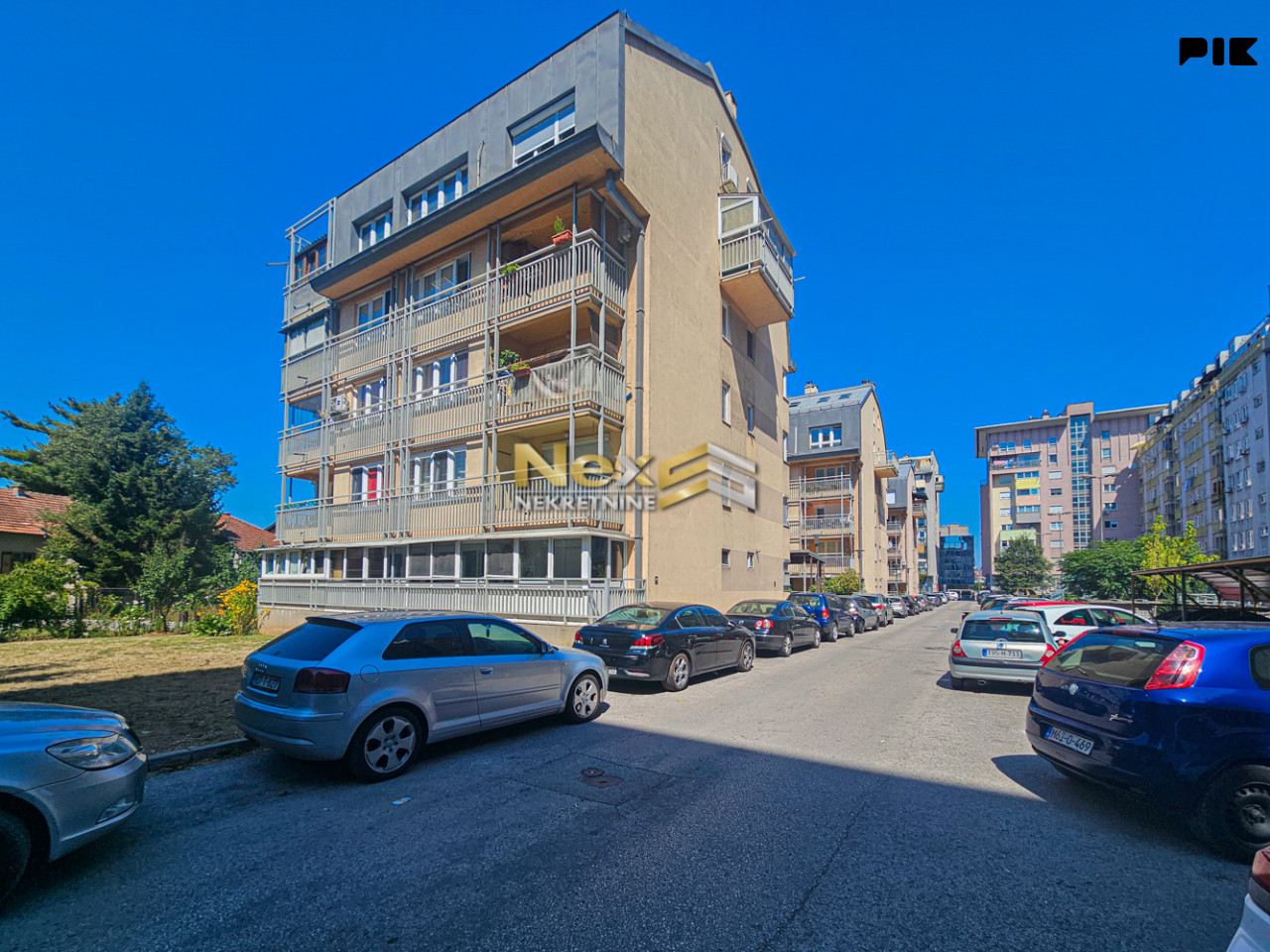 Trosoban dvoetažni stan Hifzi Bjelevca/Stup/Ilidža 104,82 m2 photo 2