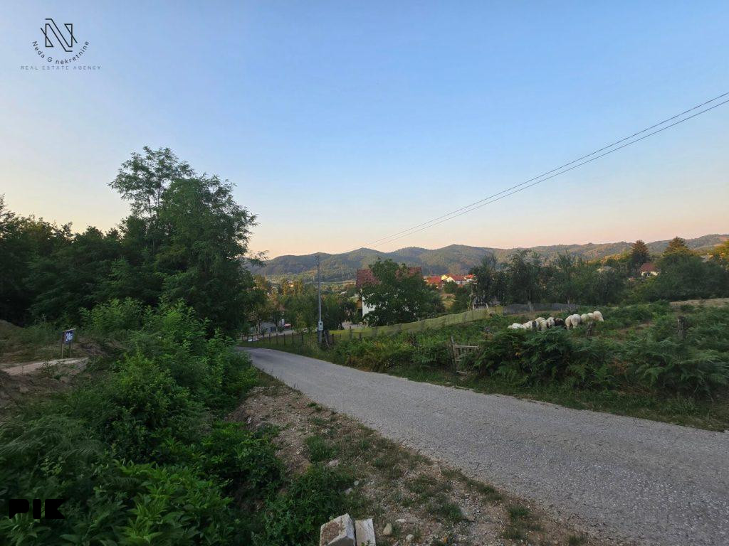 Debeljaci, plac od 2550m2 za kuću ili vikendicu 2