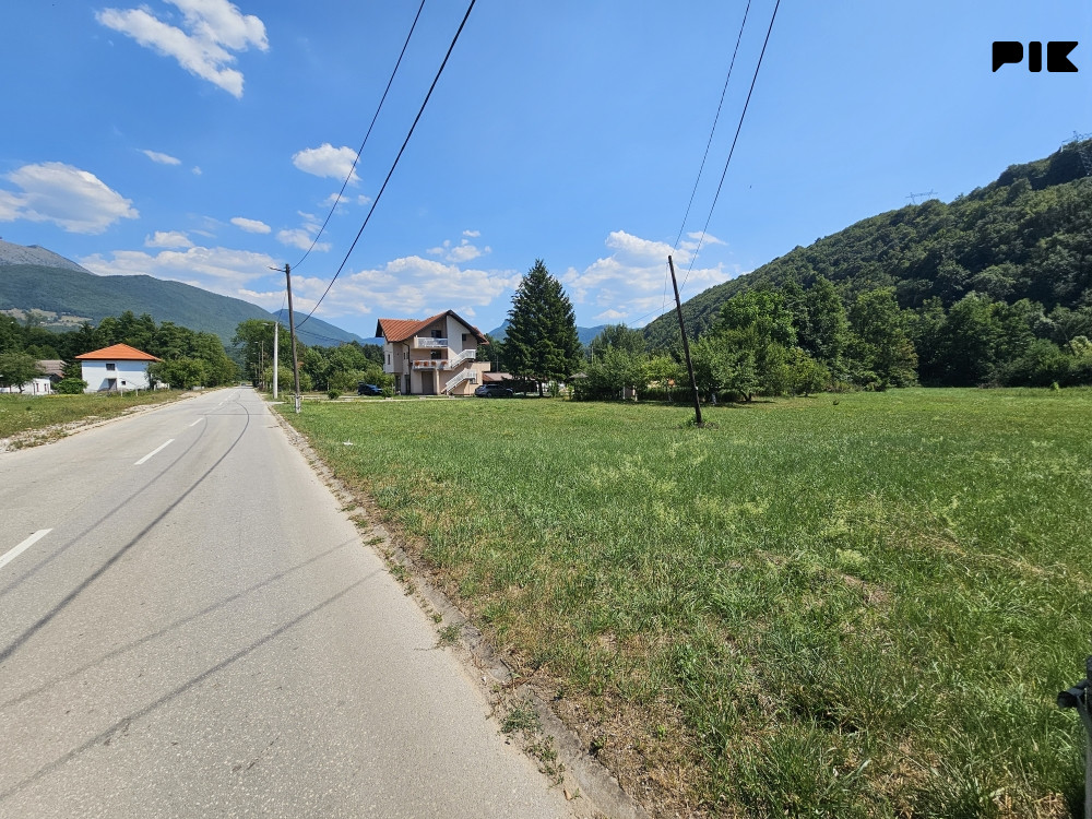 Zemljište Istočno Sarajevo Tilava *MOGUCNOST PARCELISANJA*