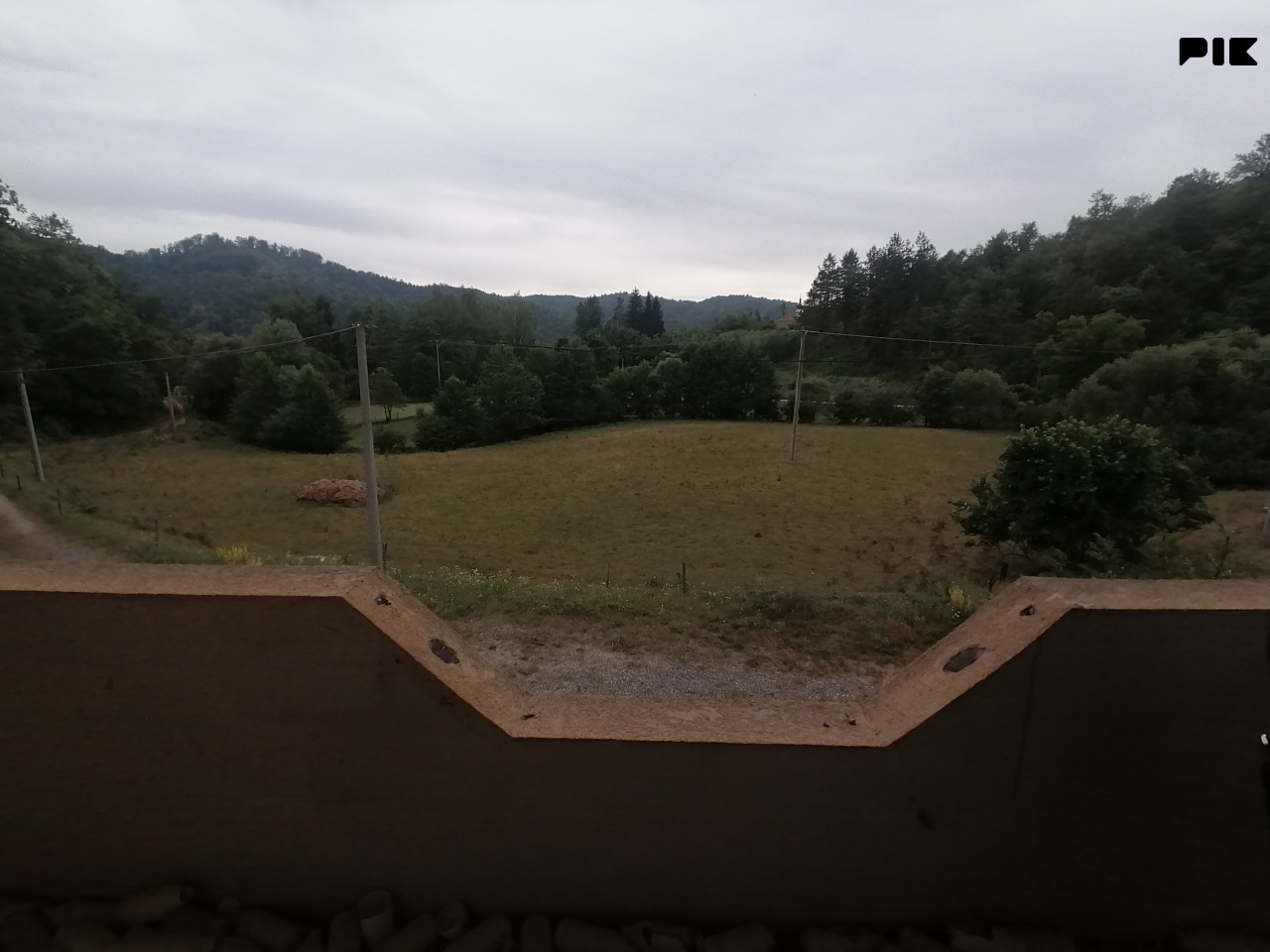 Poslovni objekti sa zemljištem u naselju Ivanjska, Bosanska Krupa 3
