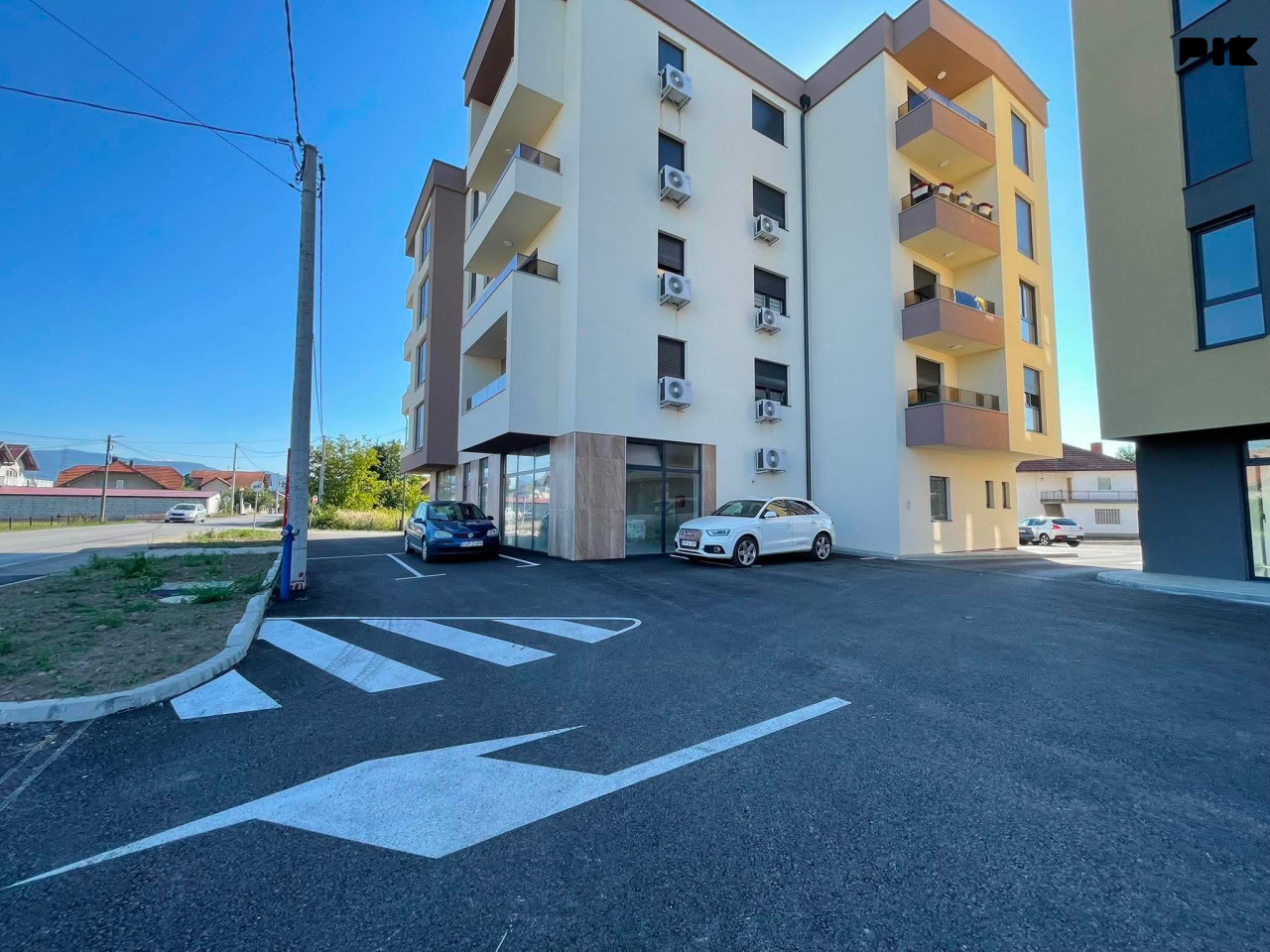 Poslovni prostor Živinice 189.60m2 3