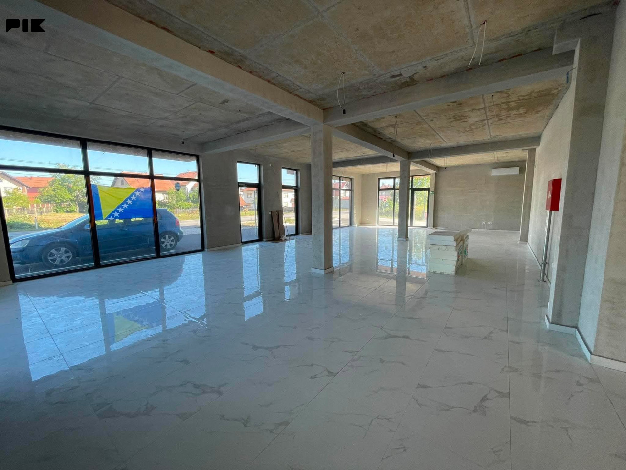 Poslovni prostor Živinice 189.60m2 4
