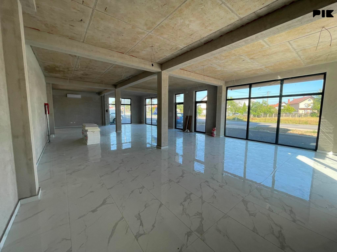Poslovni prostor Živinice 189.60m2 5