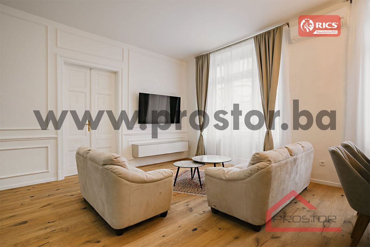 PROSTOR izdaje:Trosoban stan, 83m2, Stari Grad