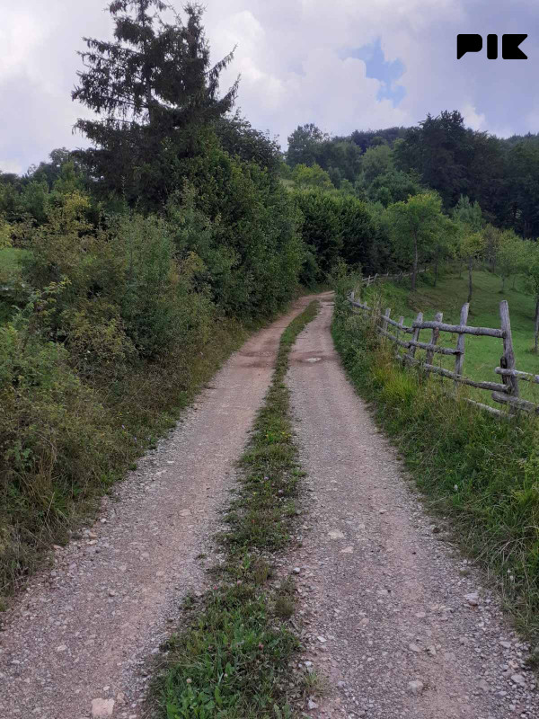 Zemljište Breza , Vlahinje 1600m2