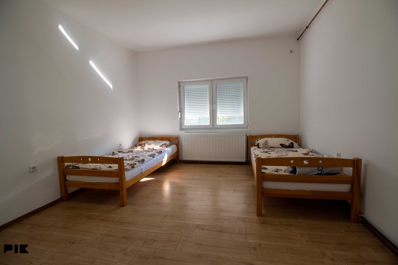 STUP - kuća od 243 m2 | 2 stambene jedinice | Garaža 5