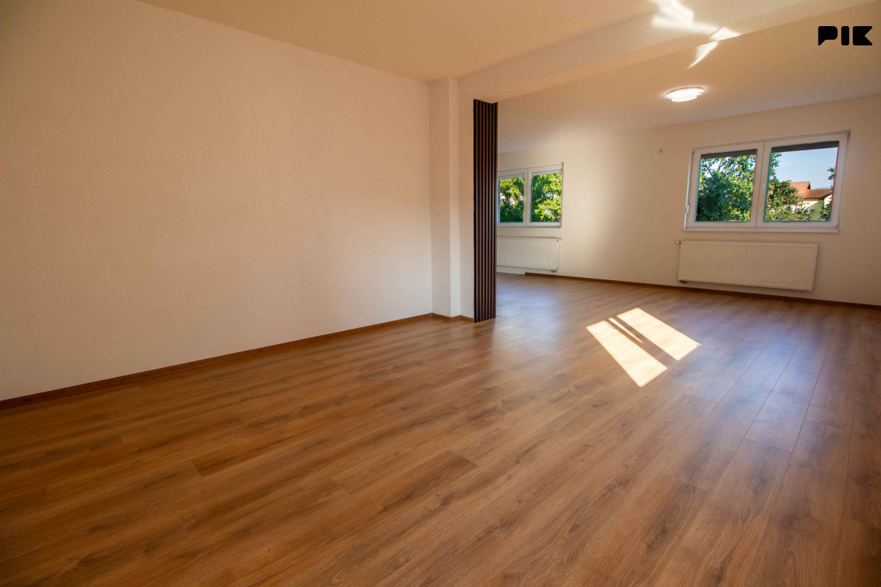 STUP - kuća od 243 m2 | 2 stambene jedinice | Garaža 14