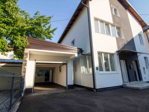 STUP - kuća od 291 m2 | 2 stambene jedinice | Garaža