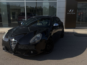 Alfa Romeo Giulietta QV 1750TBi - PANO / NAVI / 292 HP - MAX FULL