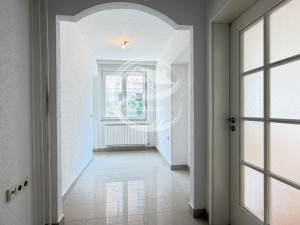 Vrhunski renoviran stan na lokaciji koju je teško nadmašiti! photo 4