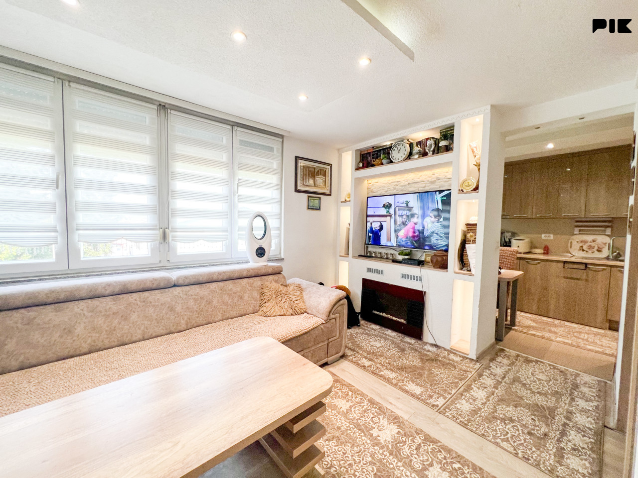 Renoviran stan Ilidža Pejton 48m2 2 spavace sobe photo 2
