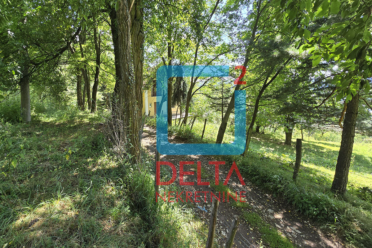 Zemljište / parcela / 3.729m2 / Grdonj / Barice / Centar 9