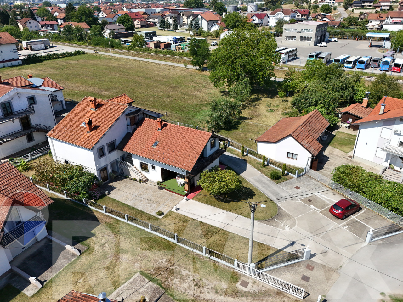 Odlične dvije kuće 511.96m2 | Derviši | Zemljište 998m2