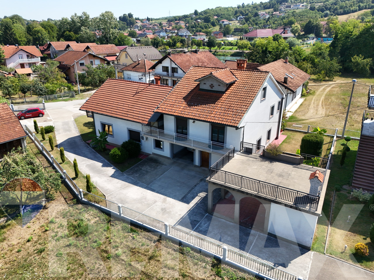 Odlične dvije kuće 511.96m2 | Derviši | Zemljište 998m2 3