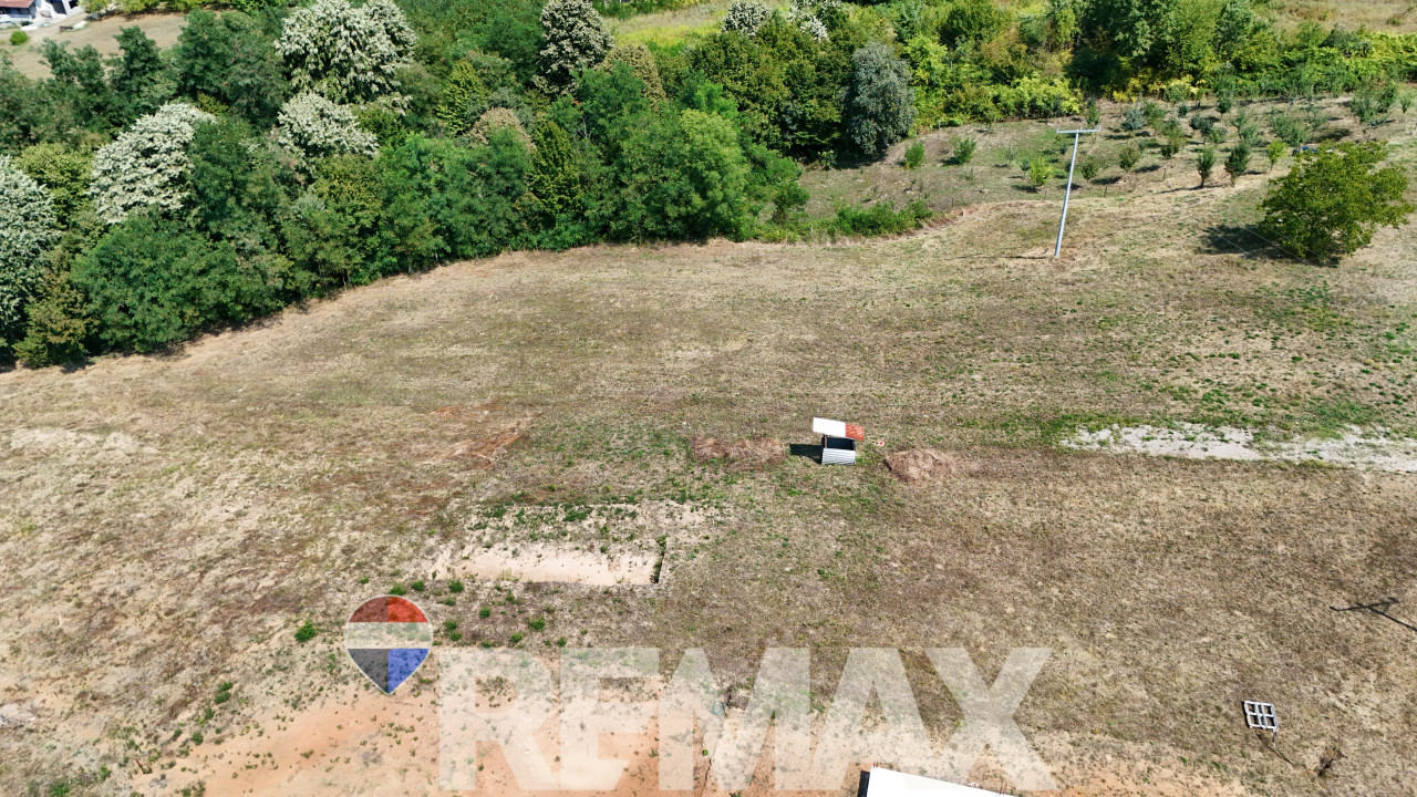 Placevi 1.418 i 1.430 m2 | Debeljaci | 8.5 km od centra 11