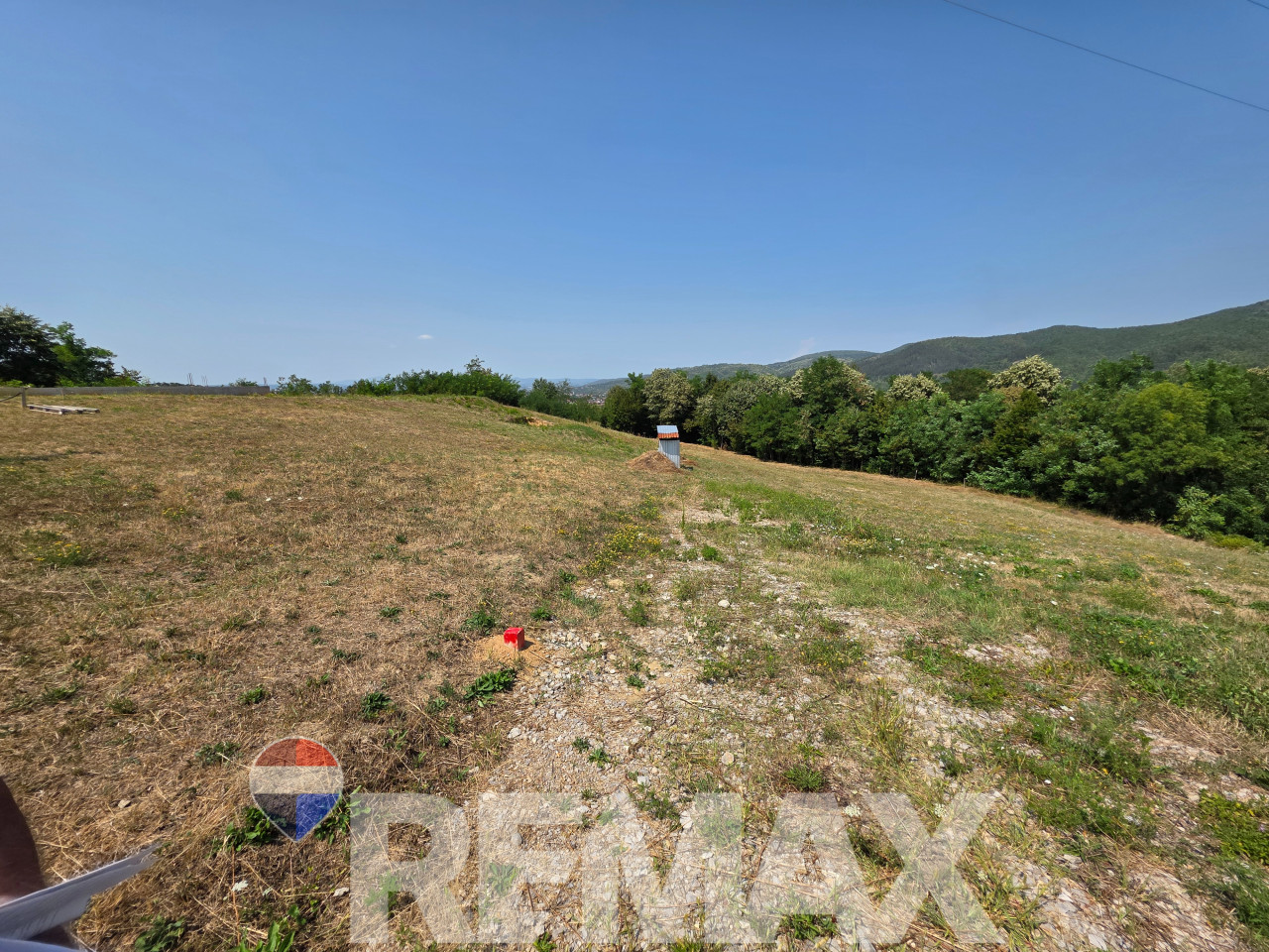 Placevi 1.418 i 1.430 m2 | Debeljaci | 8.5 km od centra 23