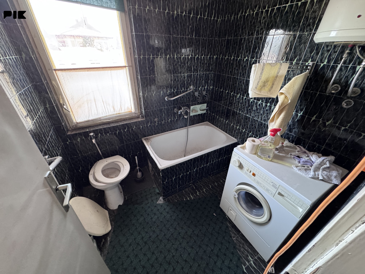 trosoban Stan Sarajevo - Stari Grad/Logavina/Sprat III/64m2/Plin 8