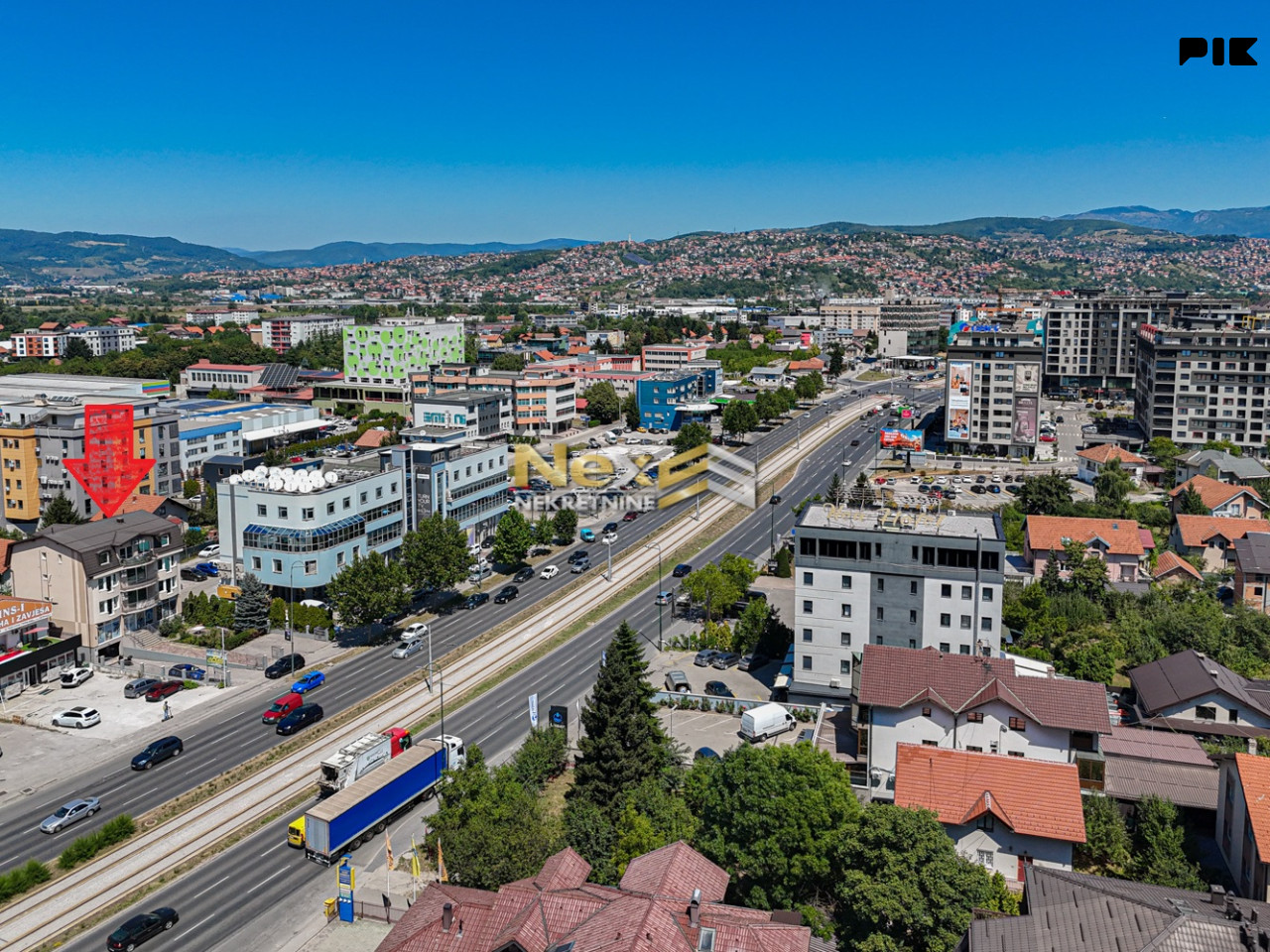Atraktivna kuća na Stupu uz glavnu saobraćajnicu