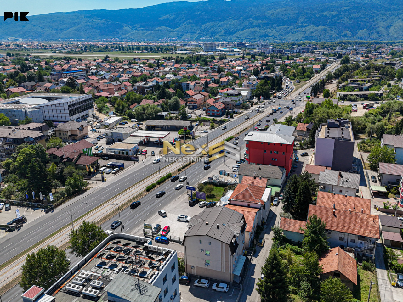 Atraktivna kuća na Stupu uz glavnu saobraćajnicu 2