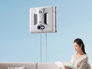 HUTT WINDOW CLEANING ROBOT A1