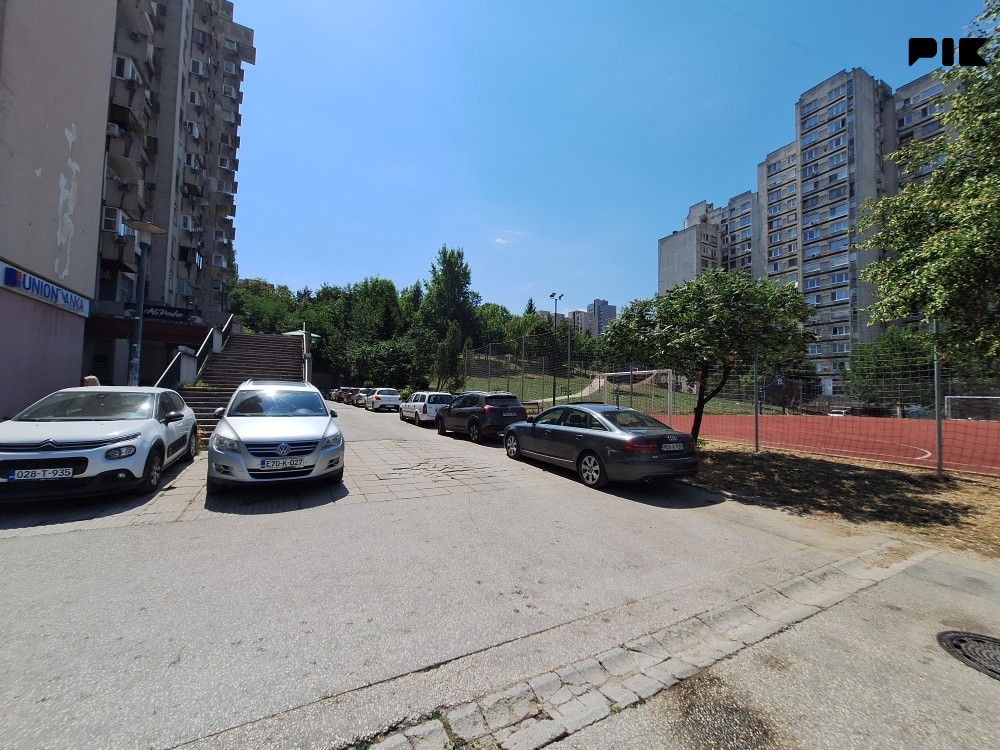 Poslovni prostor Alipašino polje 8