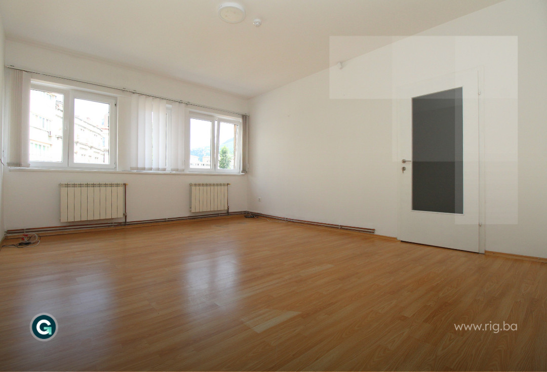 POSLOVNI PROSTOR / CENTAR / NAJAM 9