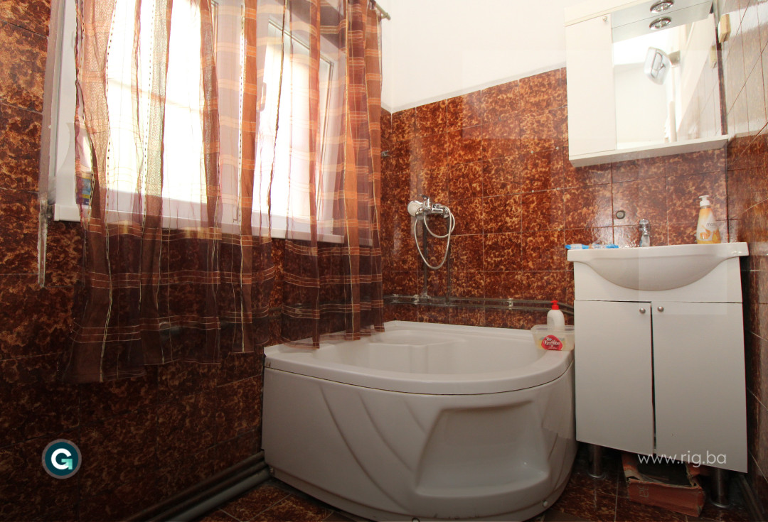 POSLOVNI PROSTOR / CENTAR / NAJAM 16