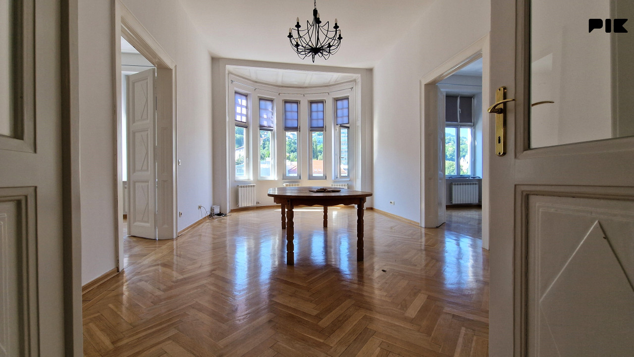 Ekskluzivan stan - Obala Kulina bana, 130m2