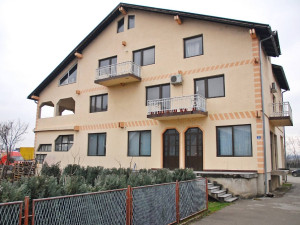 FOR SALE RESIDENTIAL-COMMERCIAL BUILDING - TRN