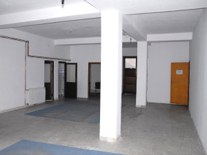 FOR SALE RESIDENTIAL-COMMERCIAL BUILDING - TRN photo 3